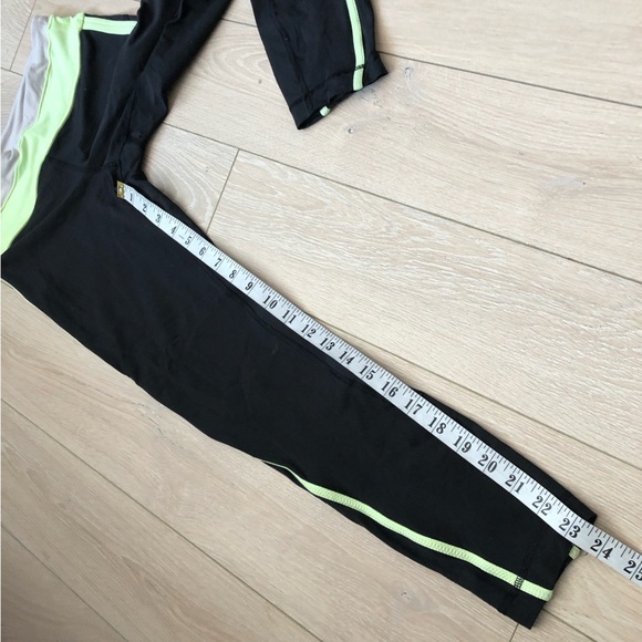 Lululemon Run Pace Tight Leggings in Black & Neon Green Size 4 - Picture 5 of 12